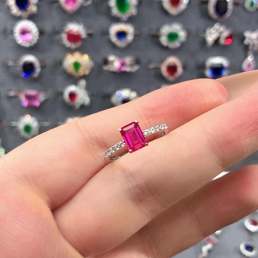 925银培育卢比莱色宝石