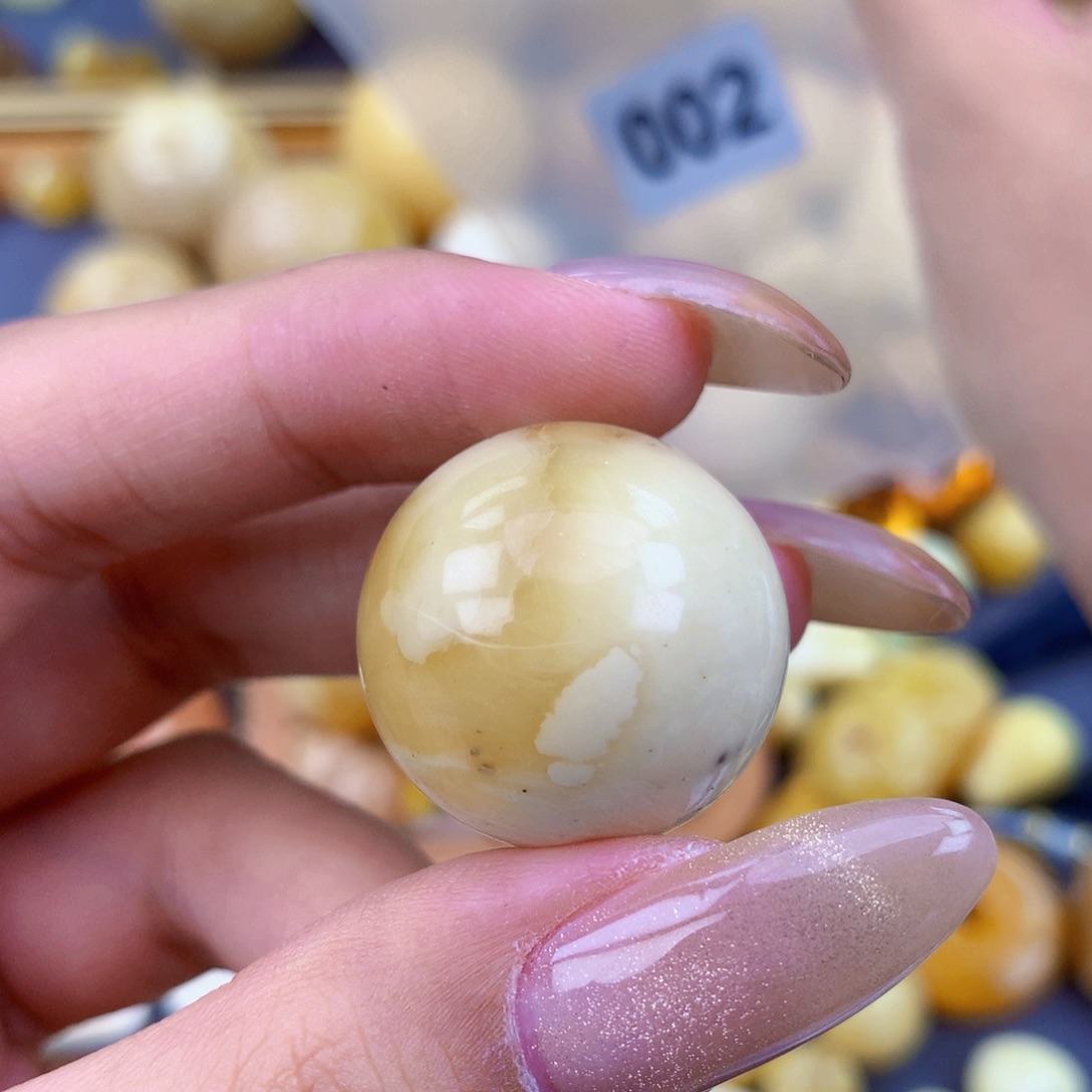 琥珀未镶嵌珠宝奇石23.7 粉