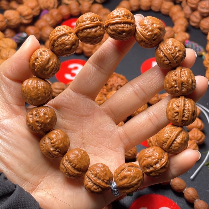 文玩核桃吊坠吞金兽