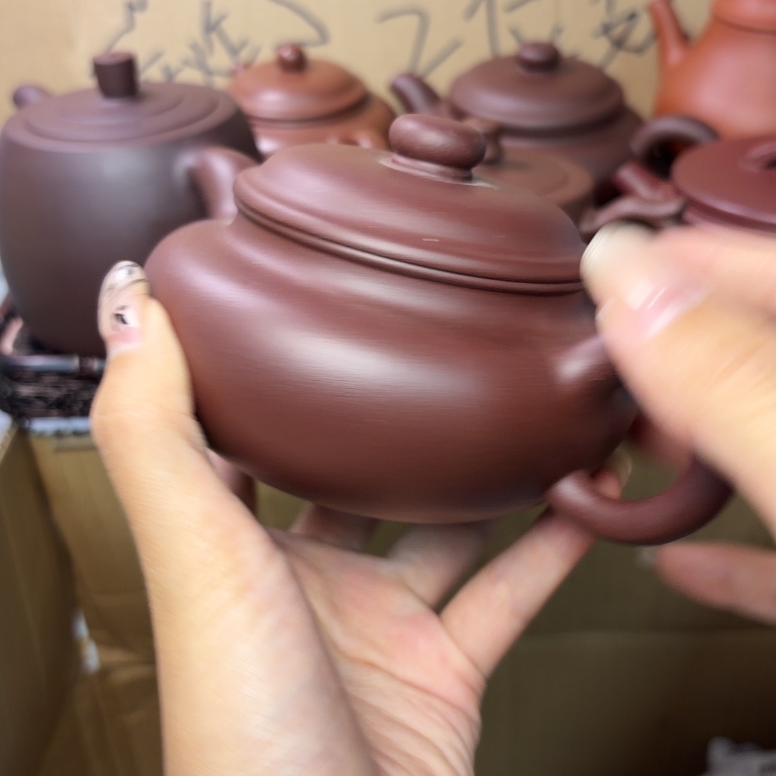 甄选宜兴本土紫砂壶