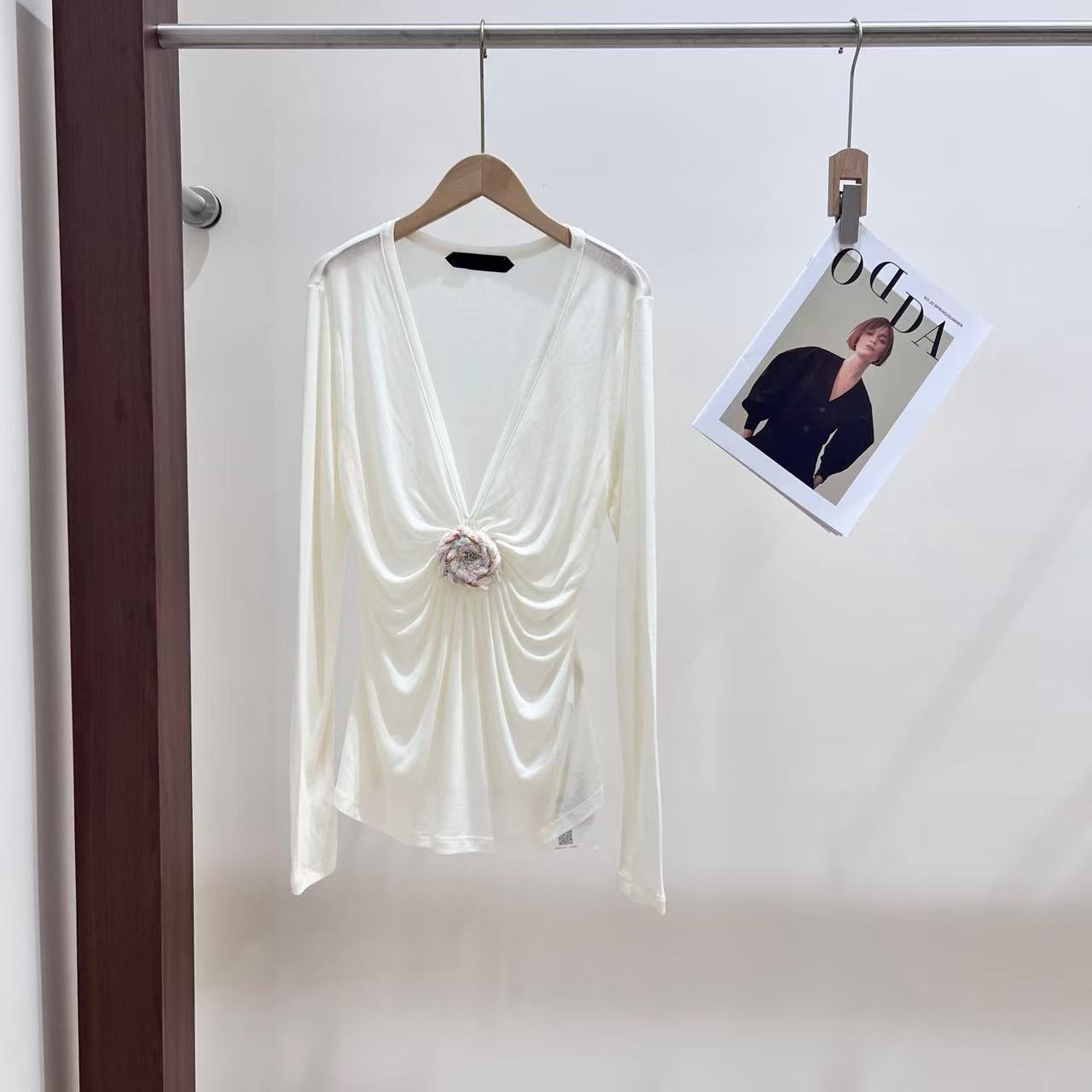 ZZ法式修身型常规款长袖吸汗V领设计感时尚系带气质X099