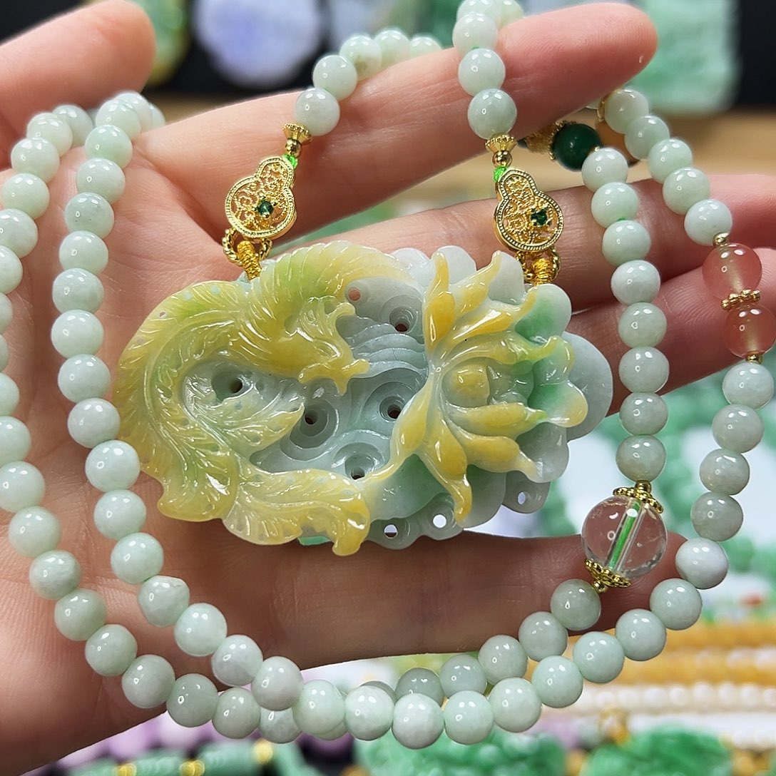 翡翠未镶嵌颈饰吊坠