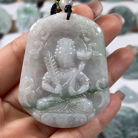 翡翠颈饰未镶嵌虚空福利