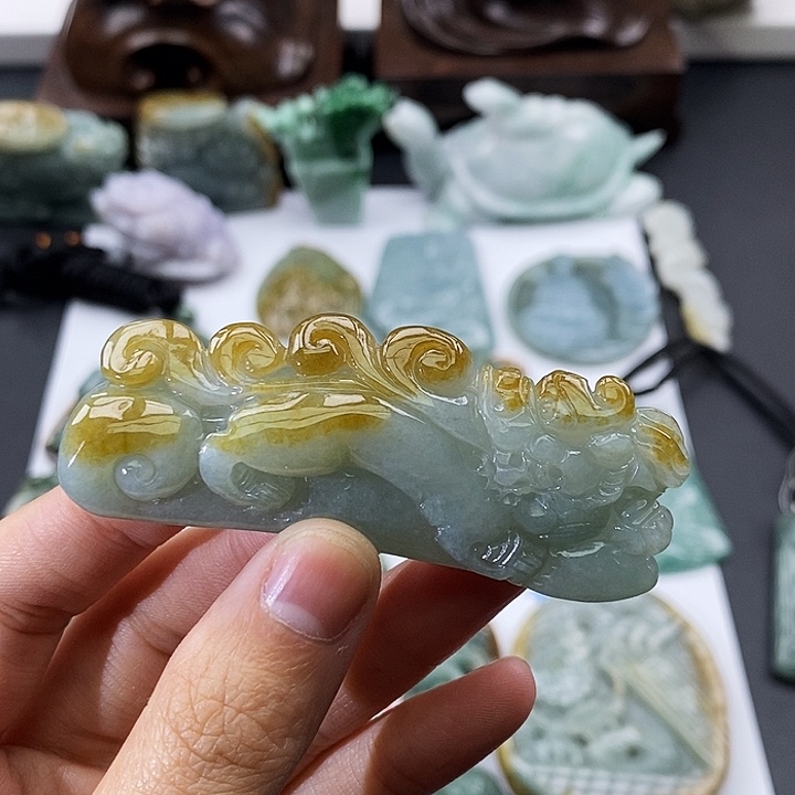 稳***，翡翠未镶嵌颈饰缅甸翡翠a货貔貅