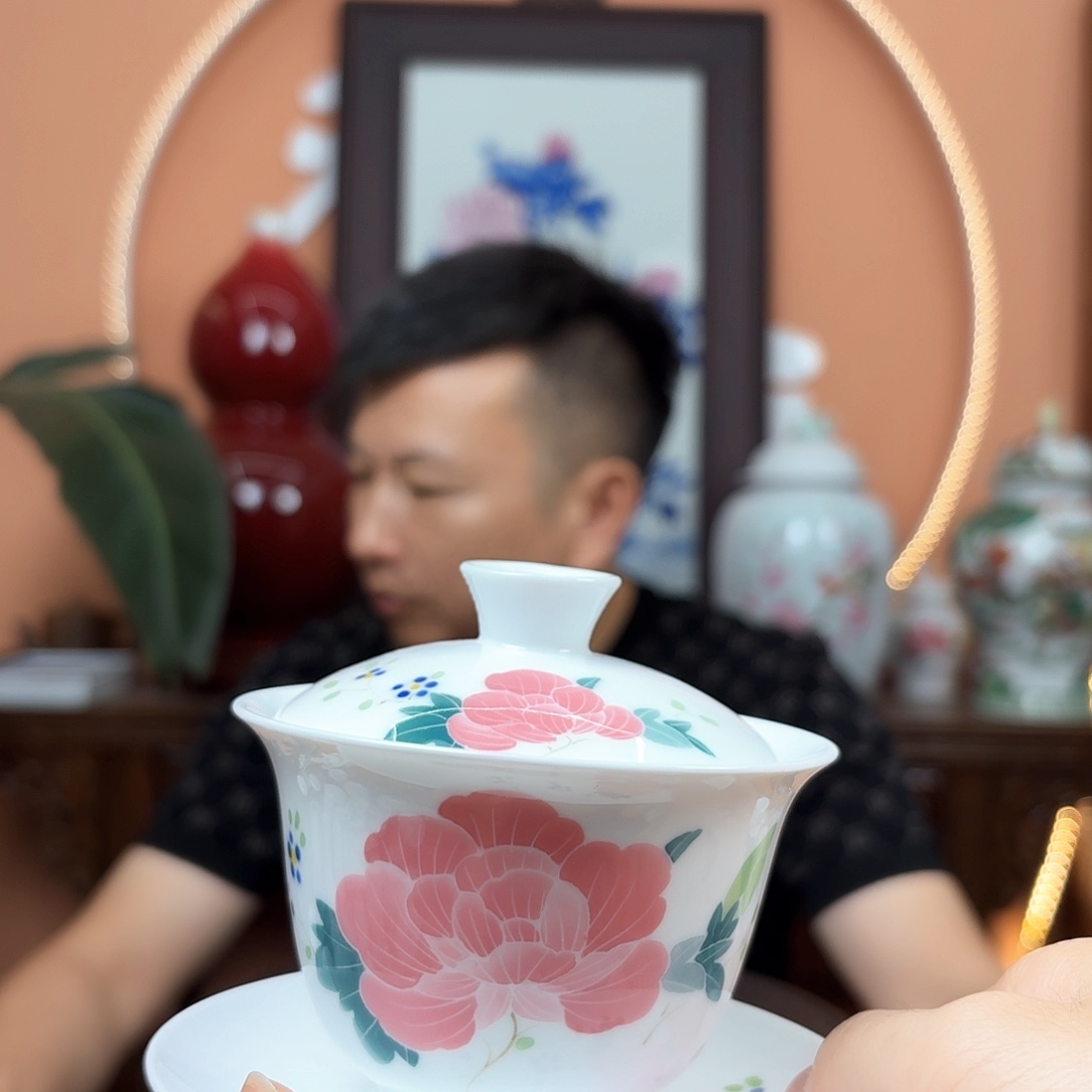 景德镇陶瓷手绘盖碗
