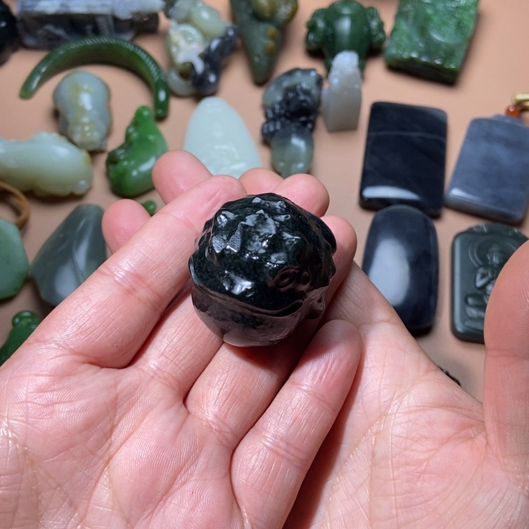 和田玉颈饰未镶嵌定制