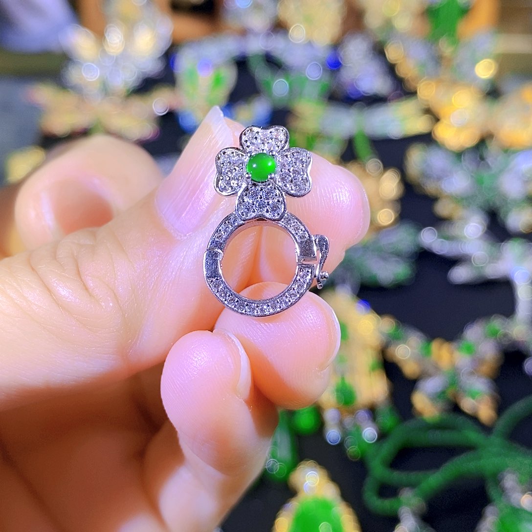 颈饰银S925镶嵌翡翠