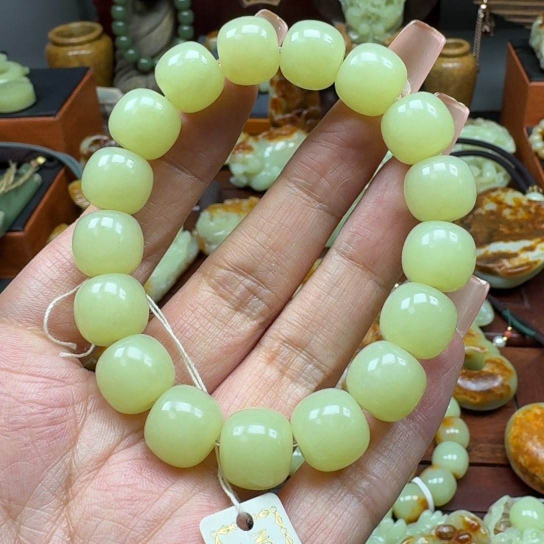 岫岩老玉（透闪石质玉）未镶嵌手链