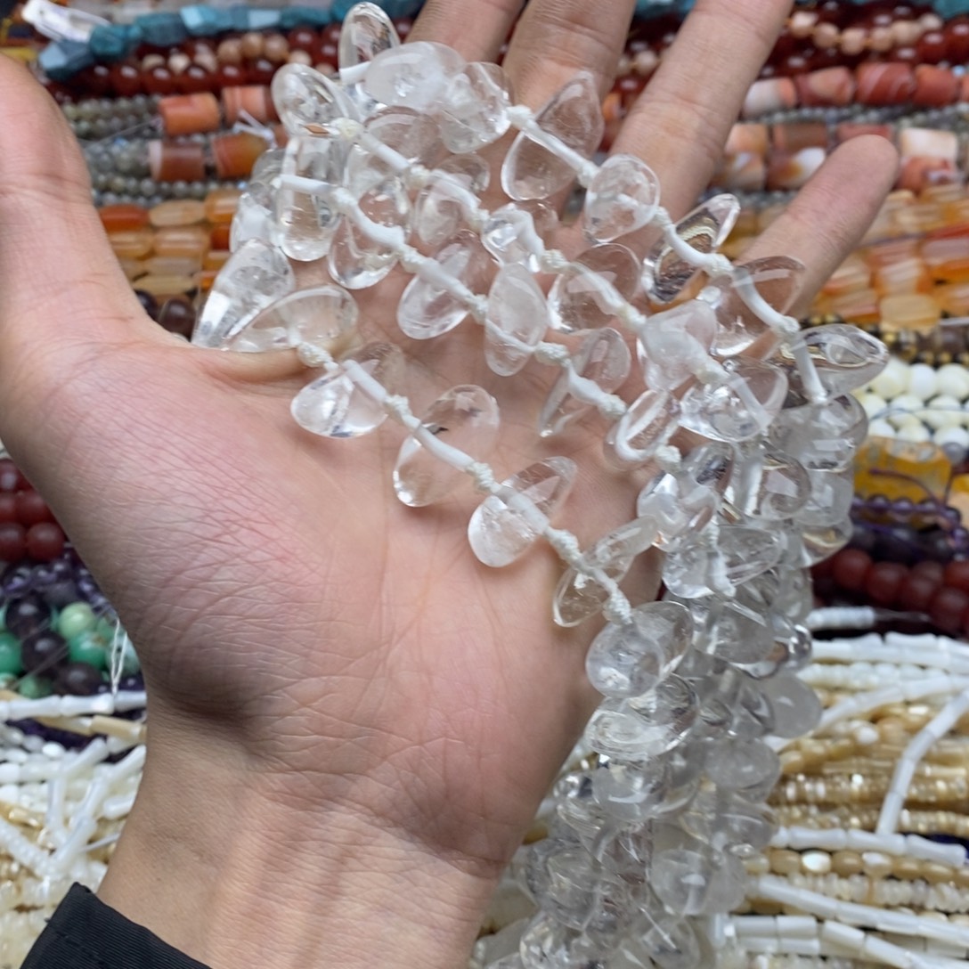 玛瑙/玉髓未镶嵌珠宝半成品一条纯天然透体白水晶大随行