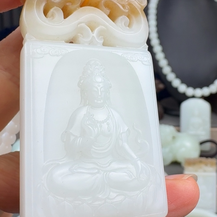 和田玉未镶嵌颈饰