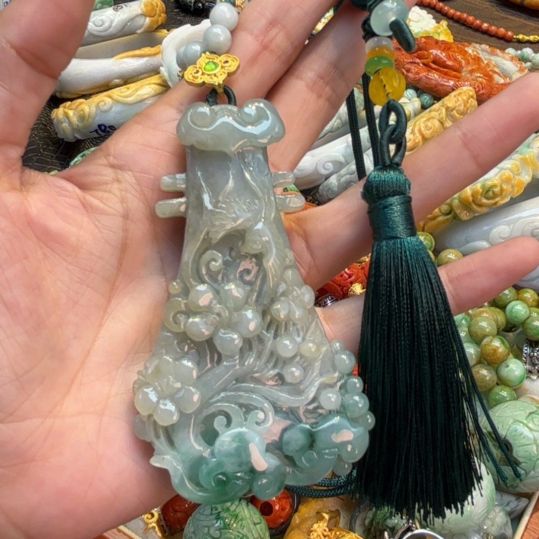 翡翠颈饰未镶嵌待编款