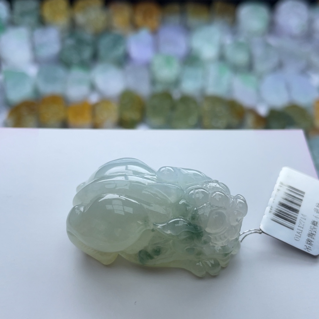 翡翠颈饰未镶嵌貔貅