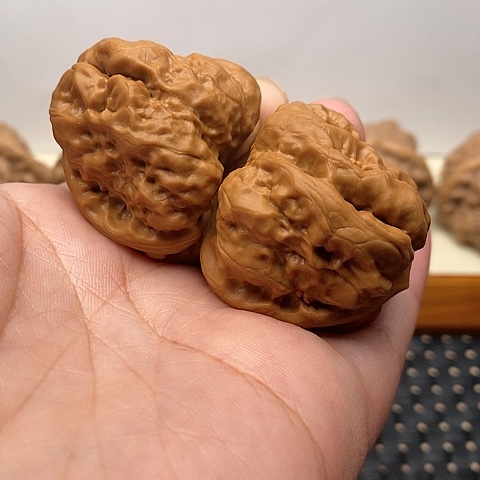 文玩核桃吊坠国*?边38左右