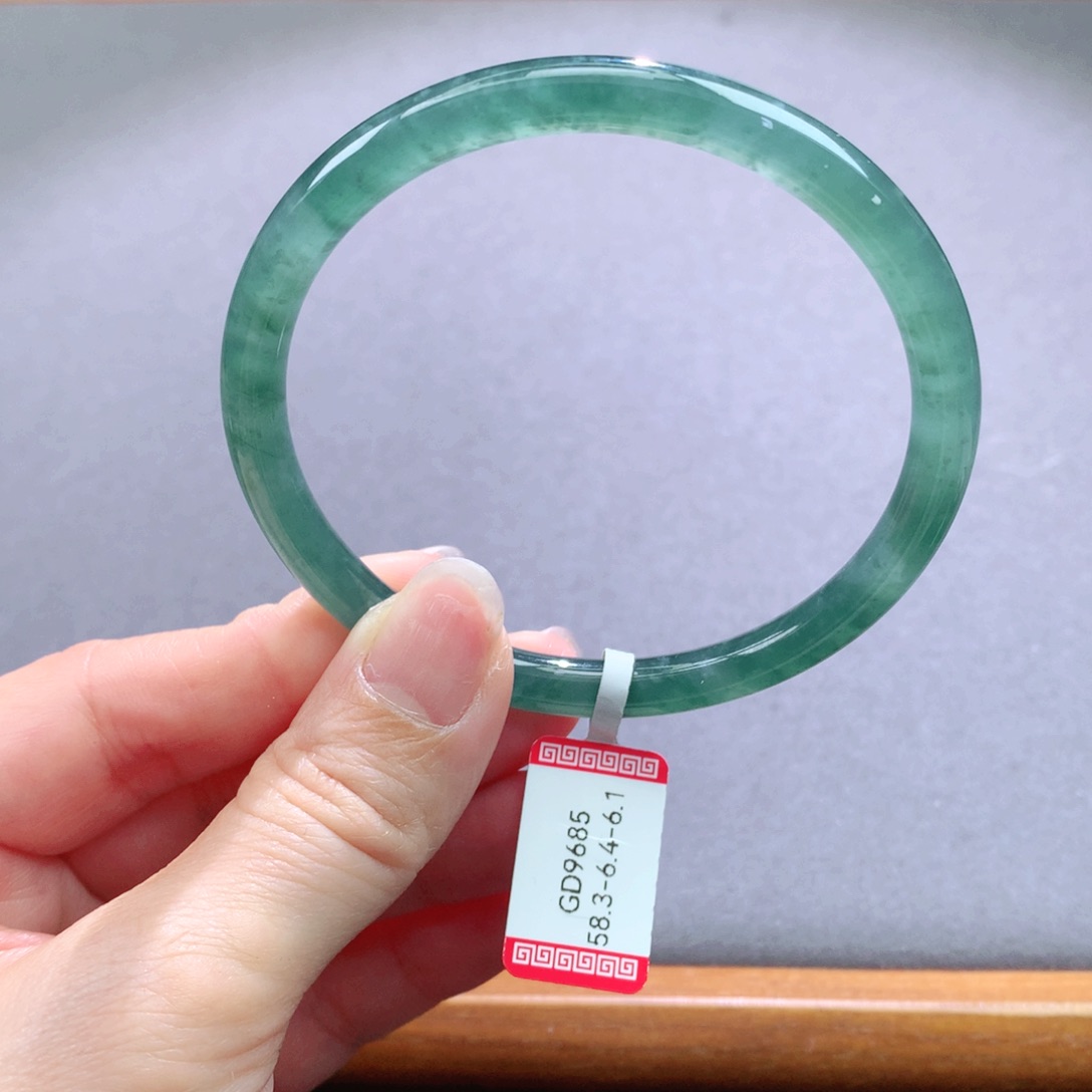 翡翠未镶嵌手镯天然翡翠手镯