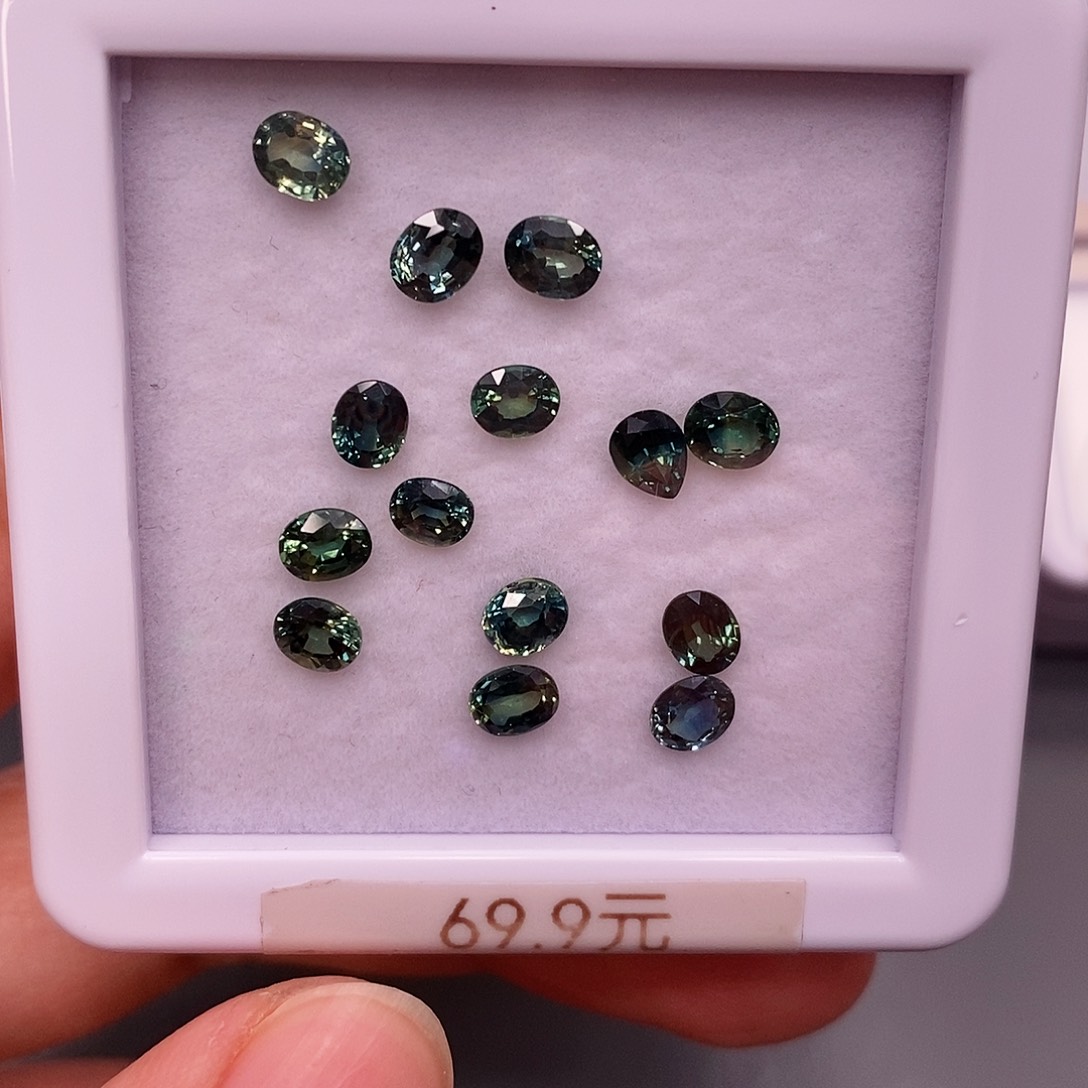 裸石蓝宝石69.9两粒，仅供展示，挑好上定向