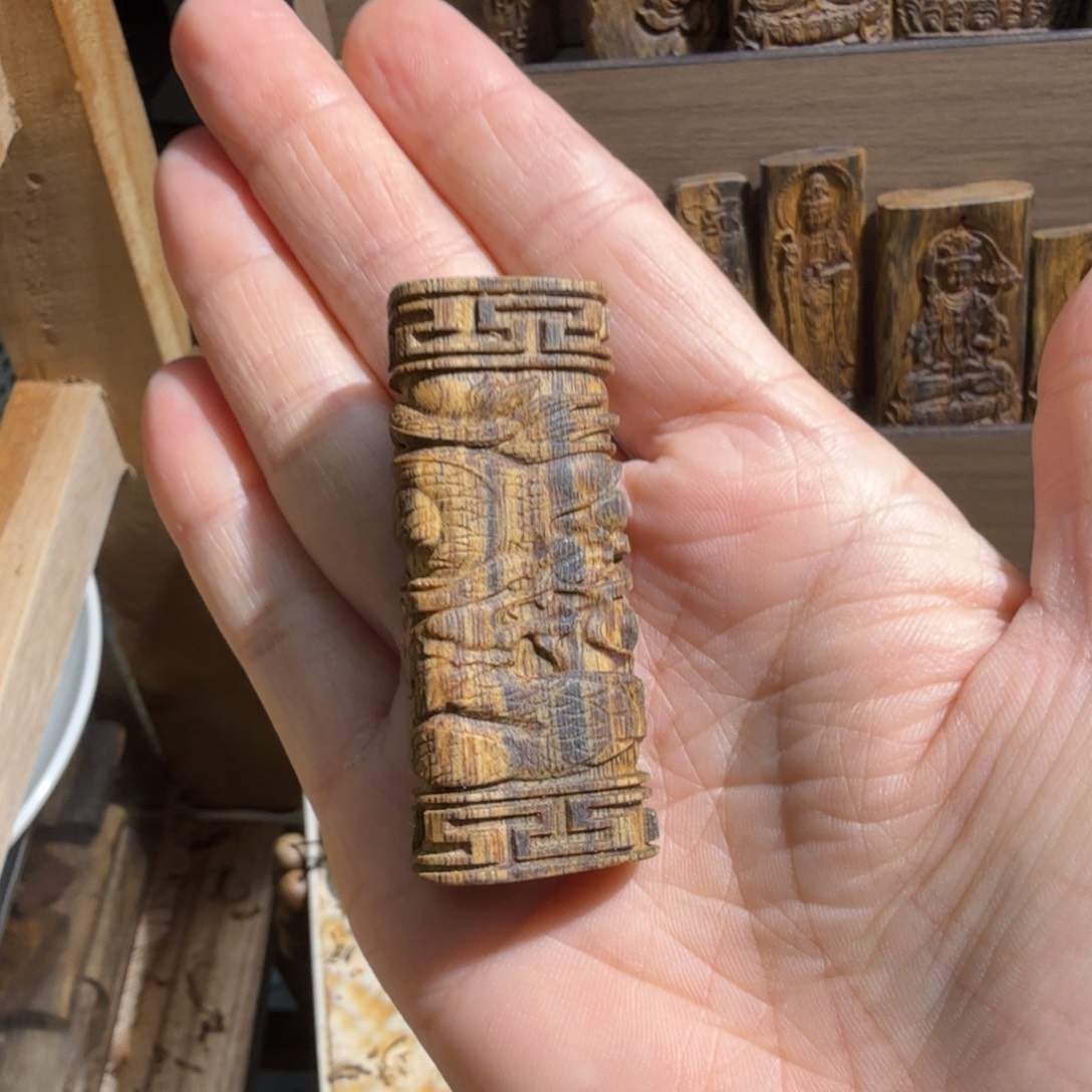 毛***丫吊坠沉香白棋楠吊坠雕刻牌7.8克