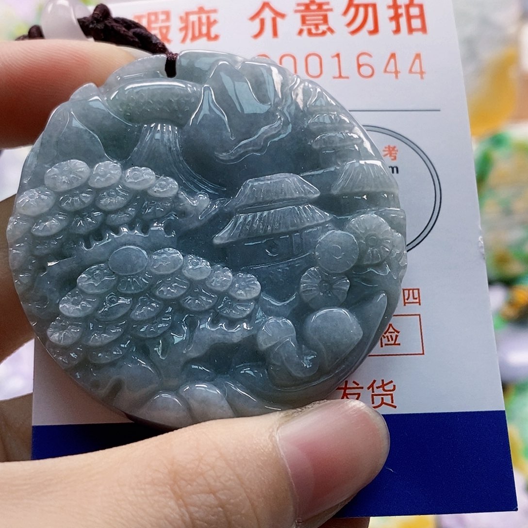 吊坠(不含链)未镶嵌翡翠