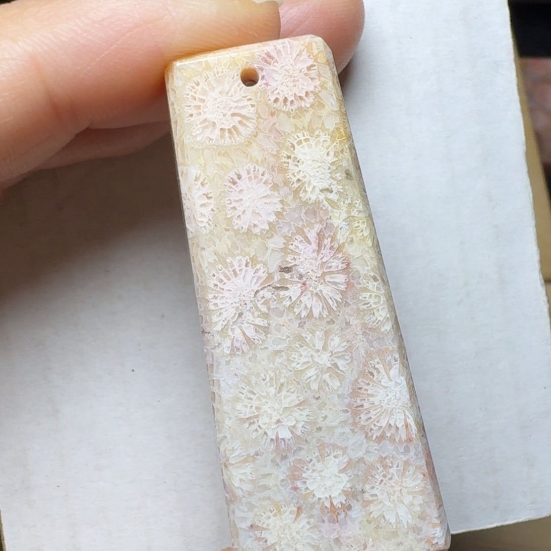 硅化玉人淡如菊未镶嵌
