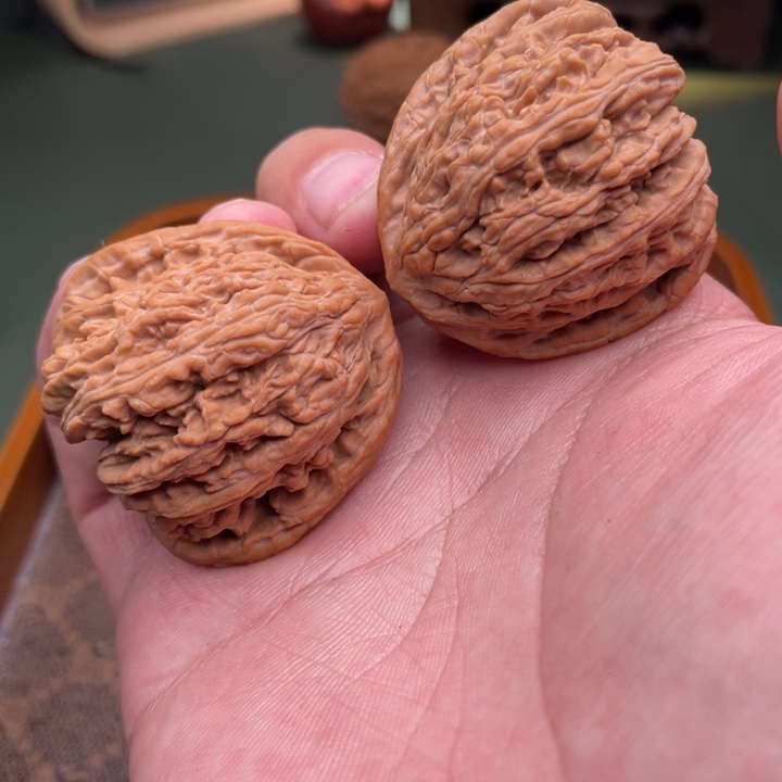 核桃手串/手链我*.全品红宝石蜜纹