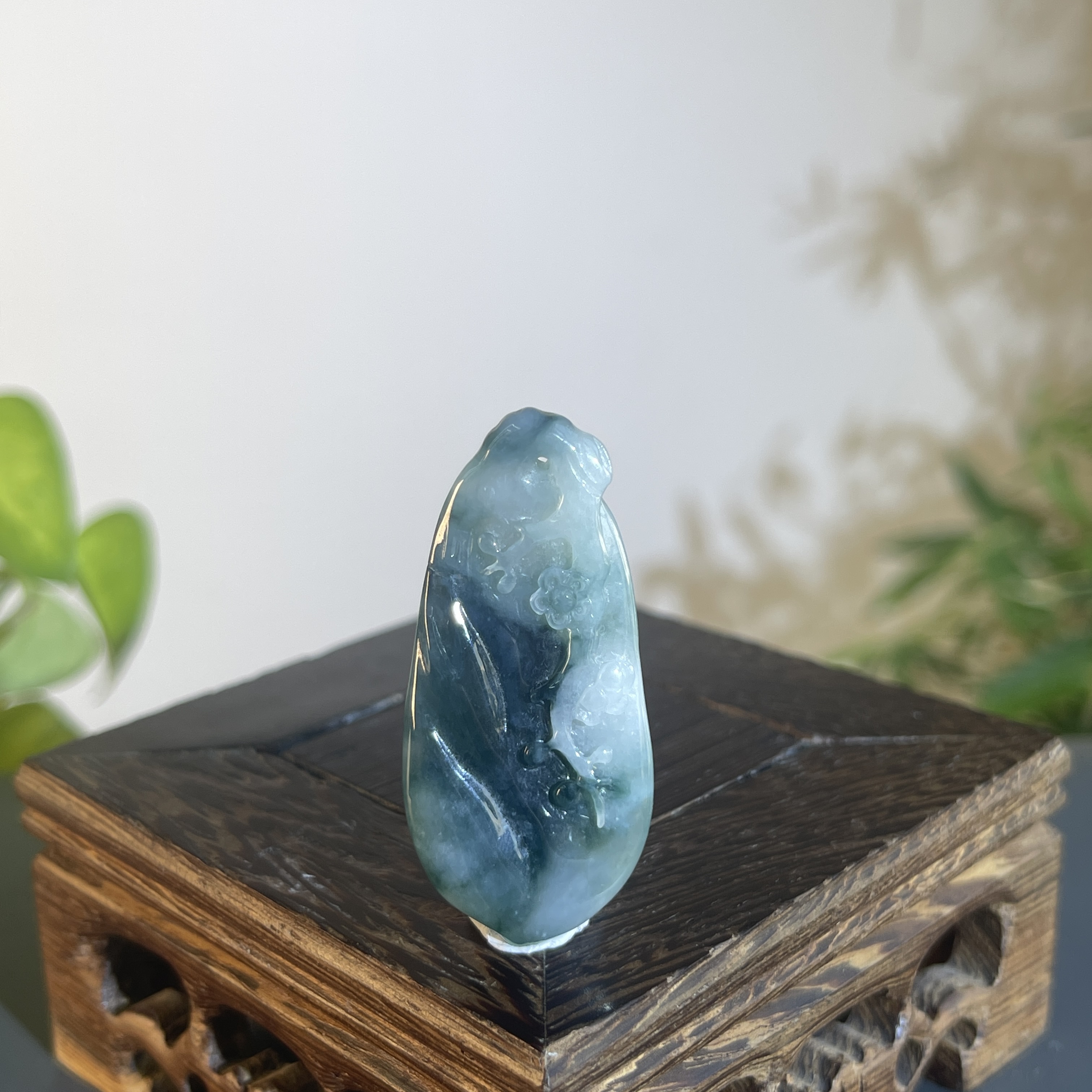 JTB07-27 天然缅甸A货翡翠  傲雪寒梅