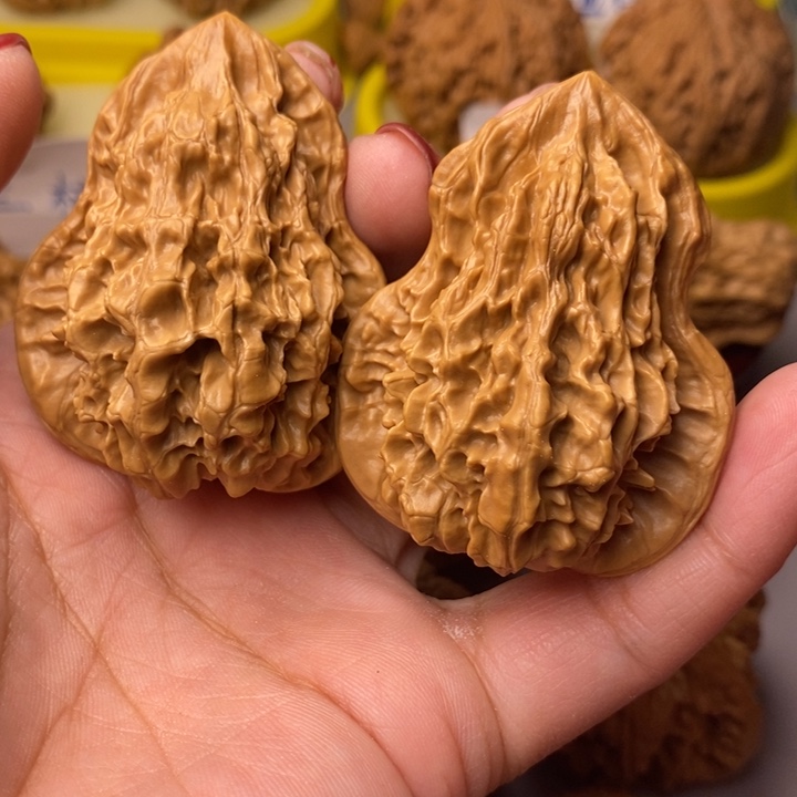 文玩核桃把件异型葫芦