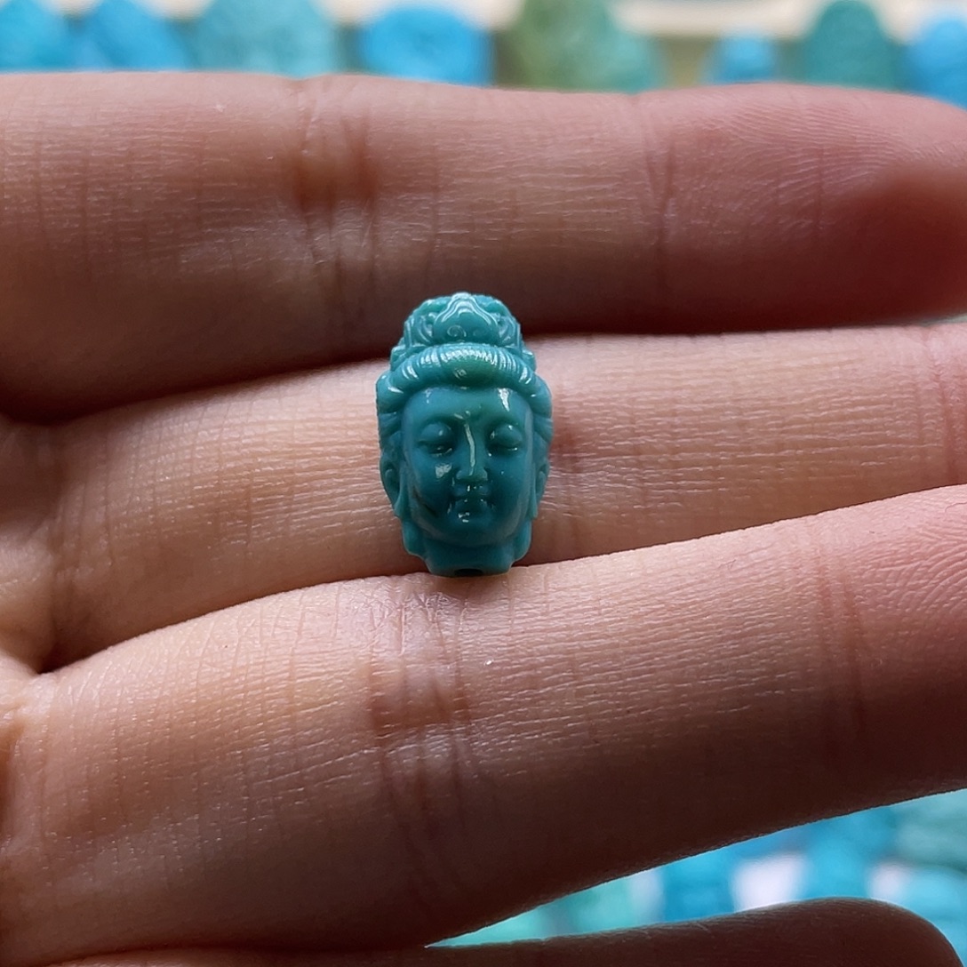 绿松石未镶嵌颈饰