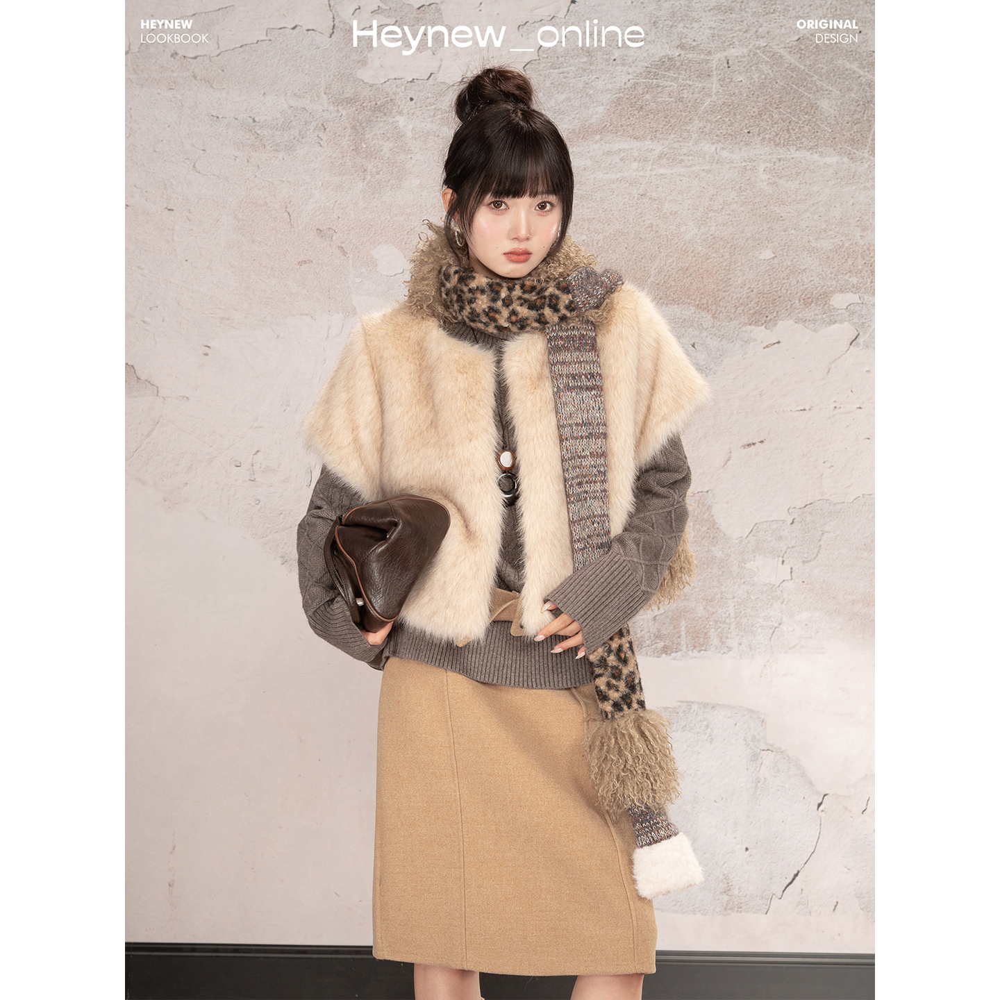 【HEYNEW黑妞】杏色圆领直筒毛茸茸短款外套女装冬叠穿上衣5D301