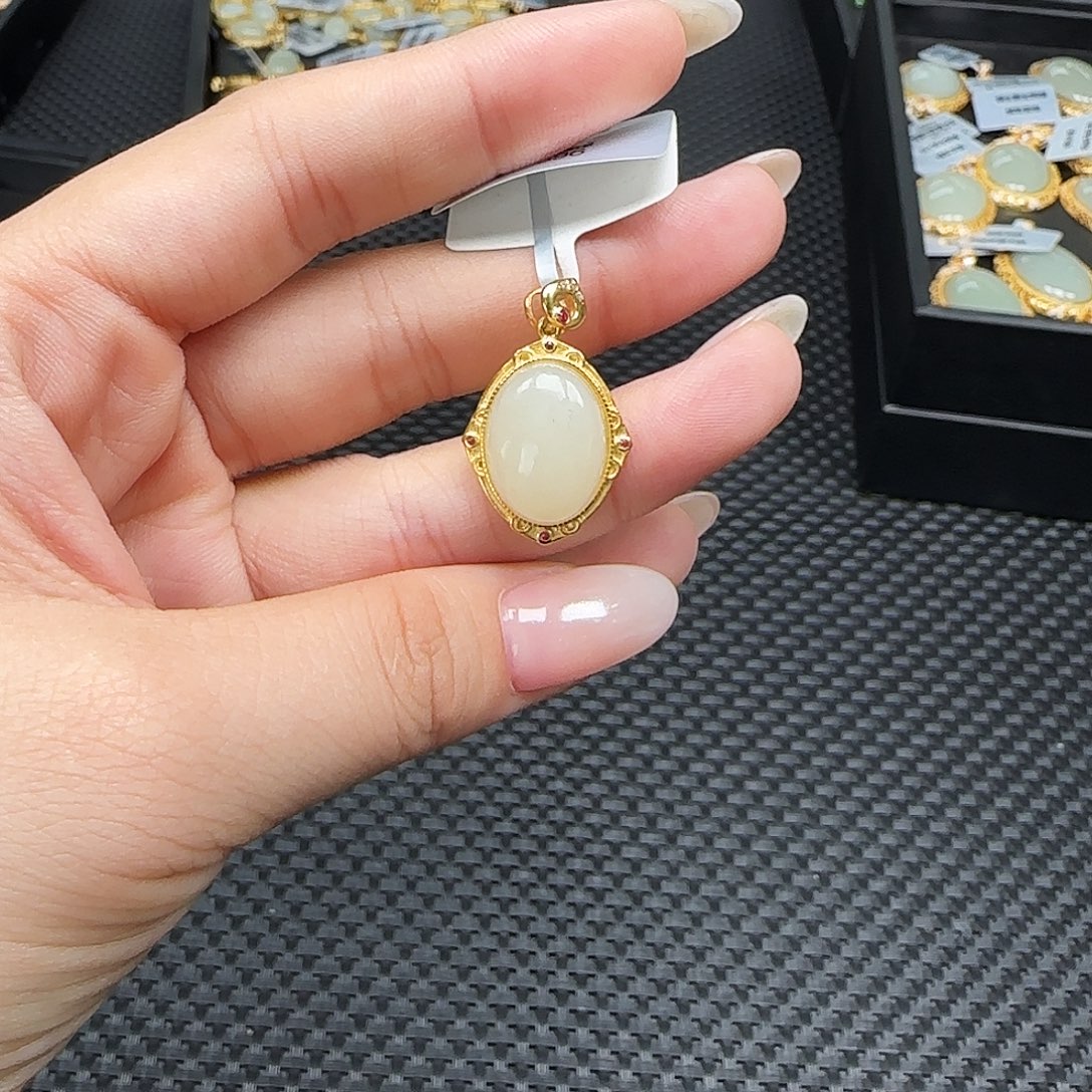 和田玉银S925镶嵌颈饰