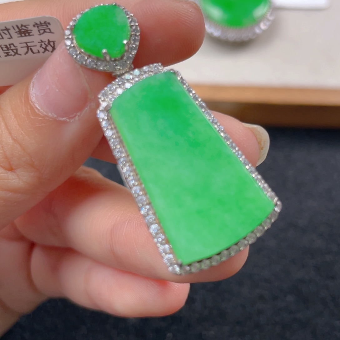 翡翠颈饰银S925镶嵌n n n n n
