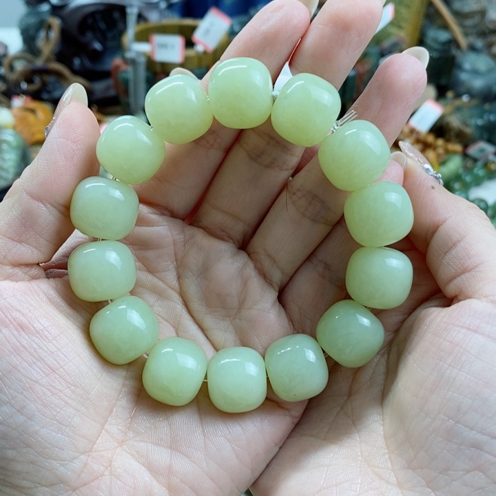 未镶嵌和田玉手链仁*