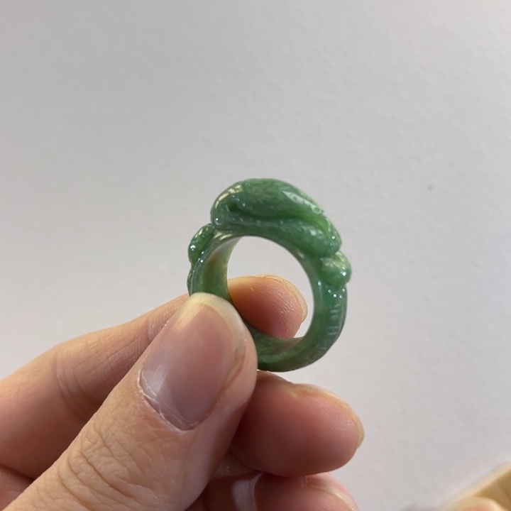 翡翠戒指未镶嵌代编织