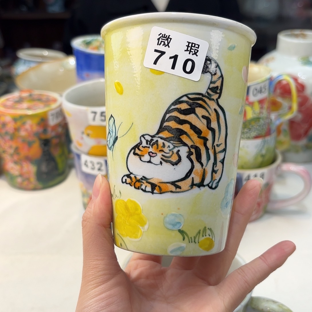 瓷片兔兔好可爱呀