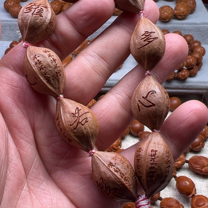 手串橄榄核橄榄核雕工艺制作