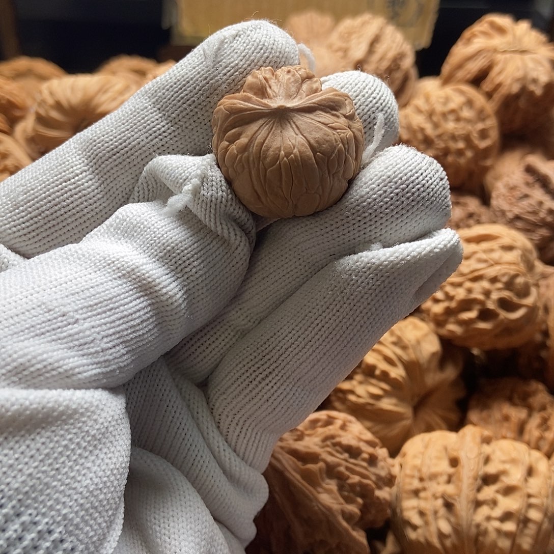 浪***义文玩核桃吊坠蛇蛇