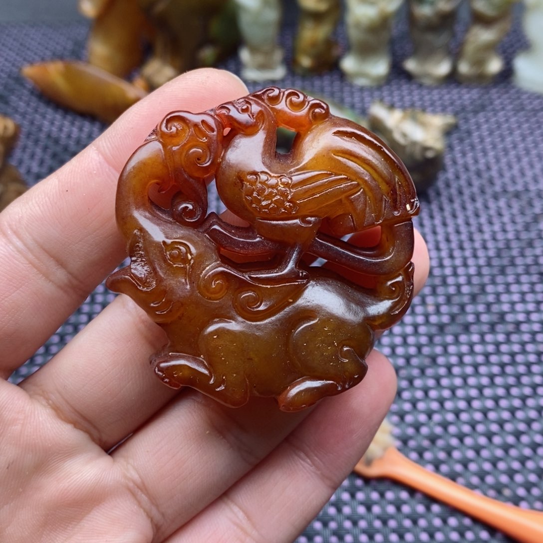 蛇纹石玉颈饰未镶嵌