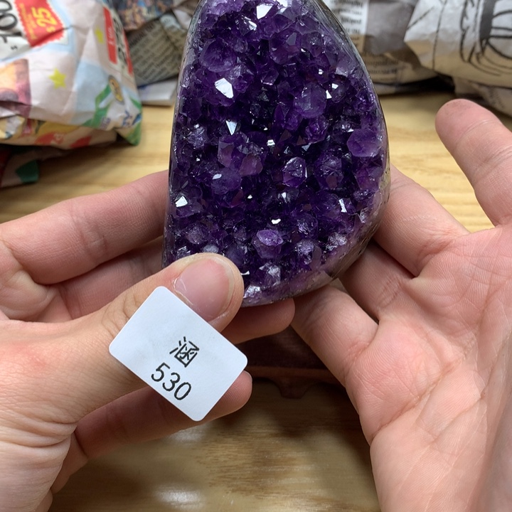 紫晶乌拉圭未镶嵌