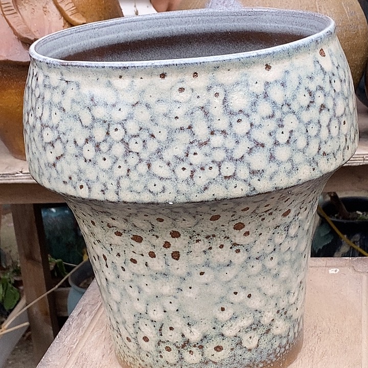 花盆紫砂口23高度26.5羽毛色