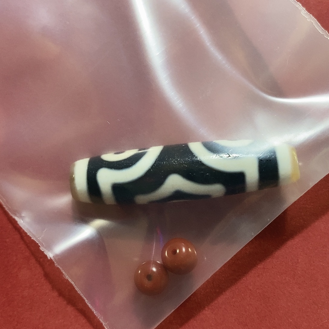 N***妆玛瑙/玉髓未镶嵌颈饰行运顶料三眼