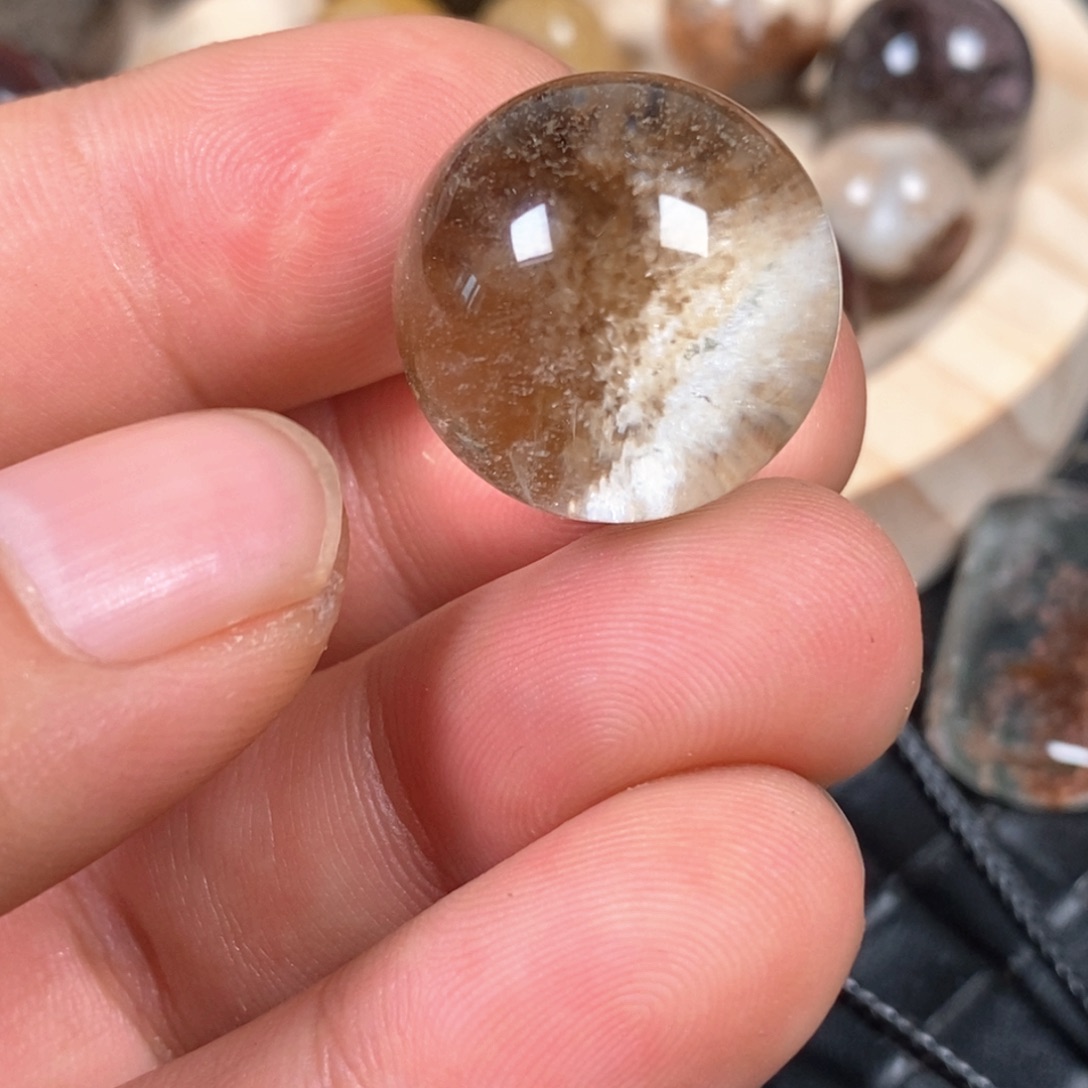 六***牙未镶嵌颈饰水晶水晶