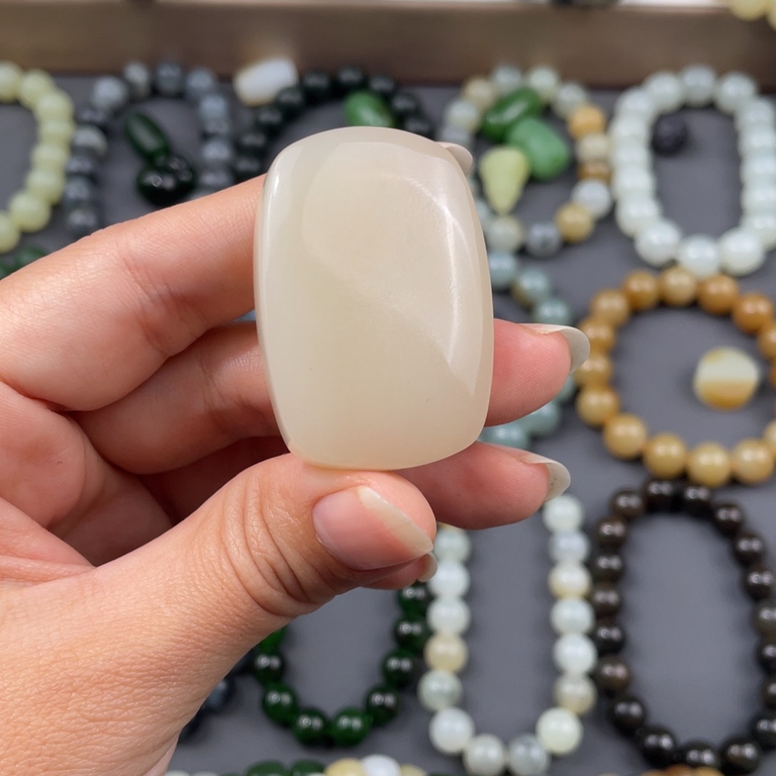 和田玉手串未镶嵌