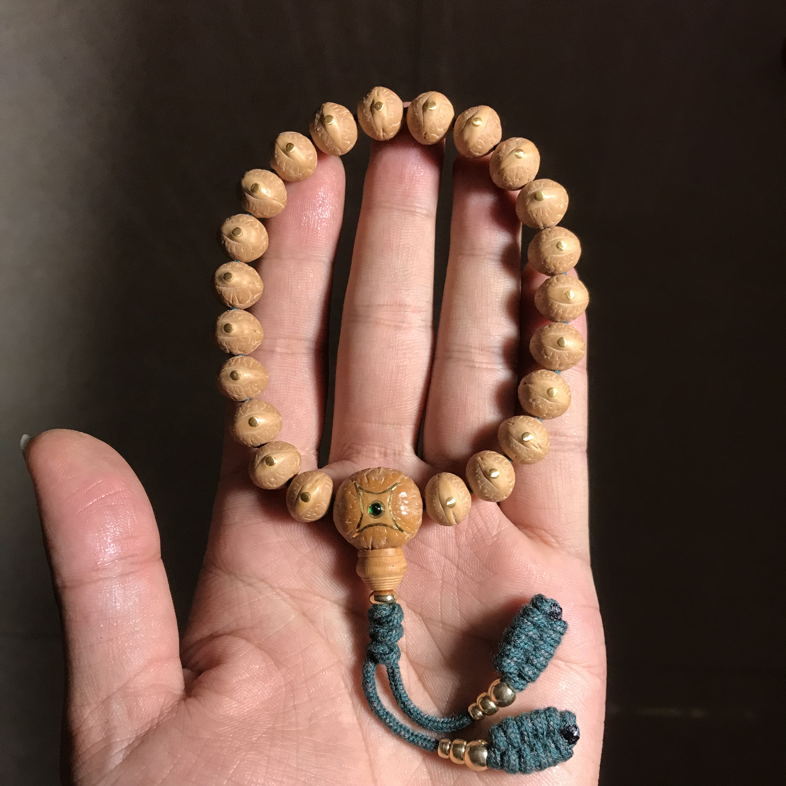 精品实心飞碟1.1-1.12cm小凤眼菩提2.0金钉 碟王 sss级品质