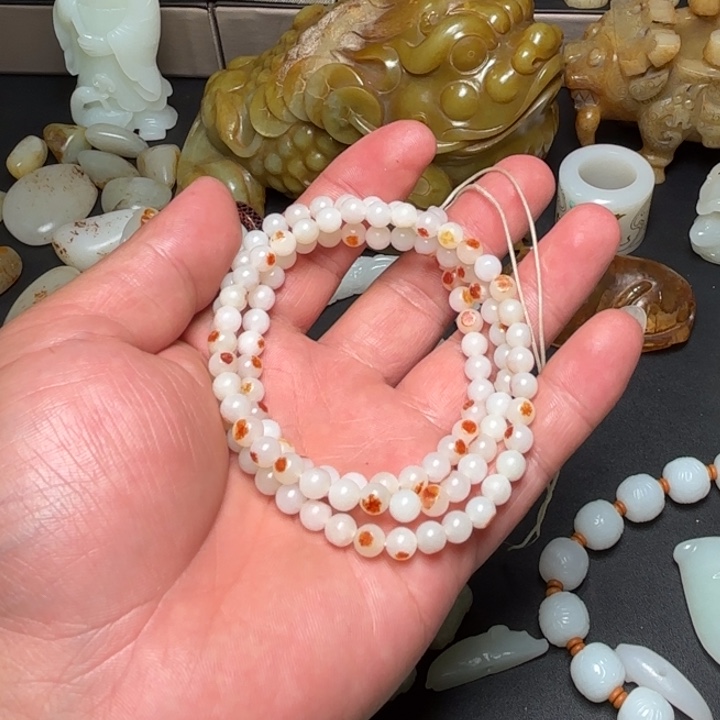 东***子和田玉未镶嵌挂件