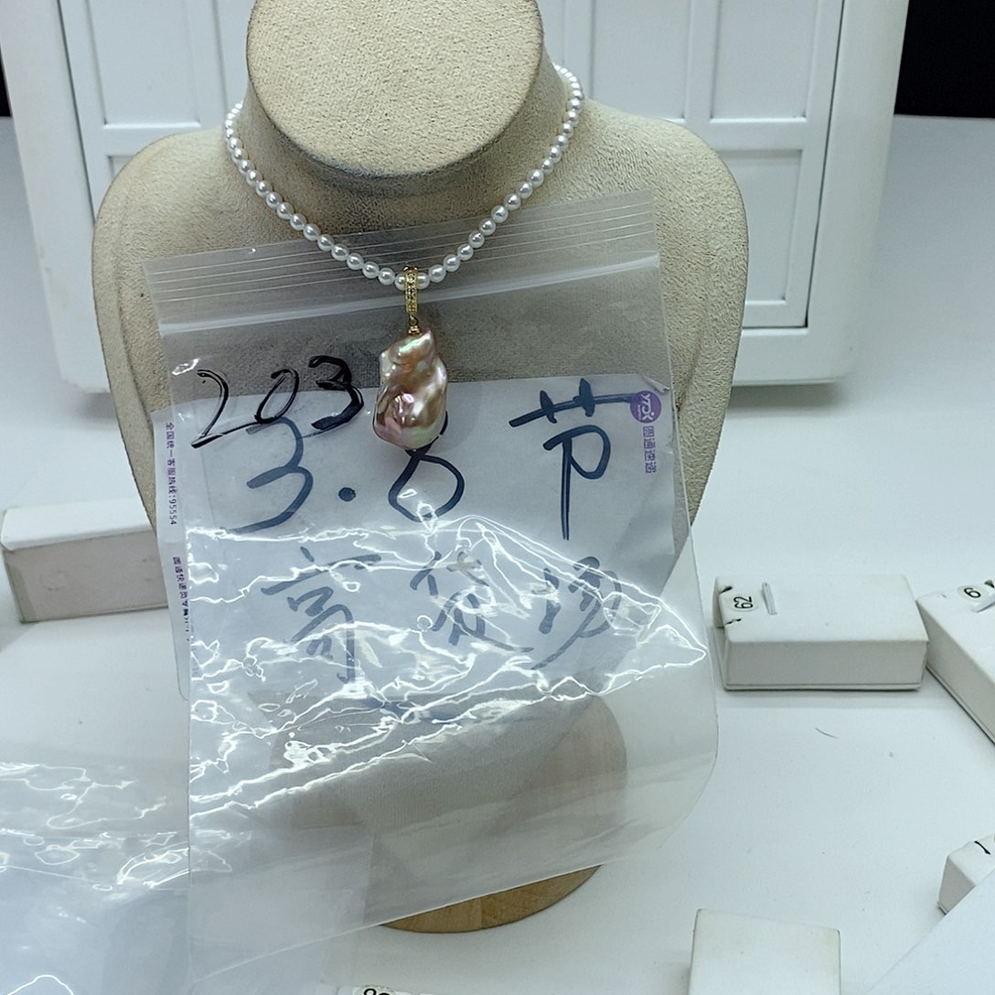 淡水珍珠颈饰合金