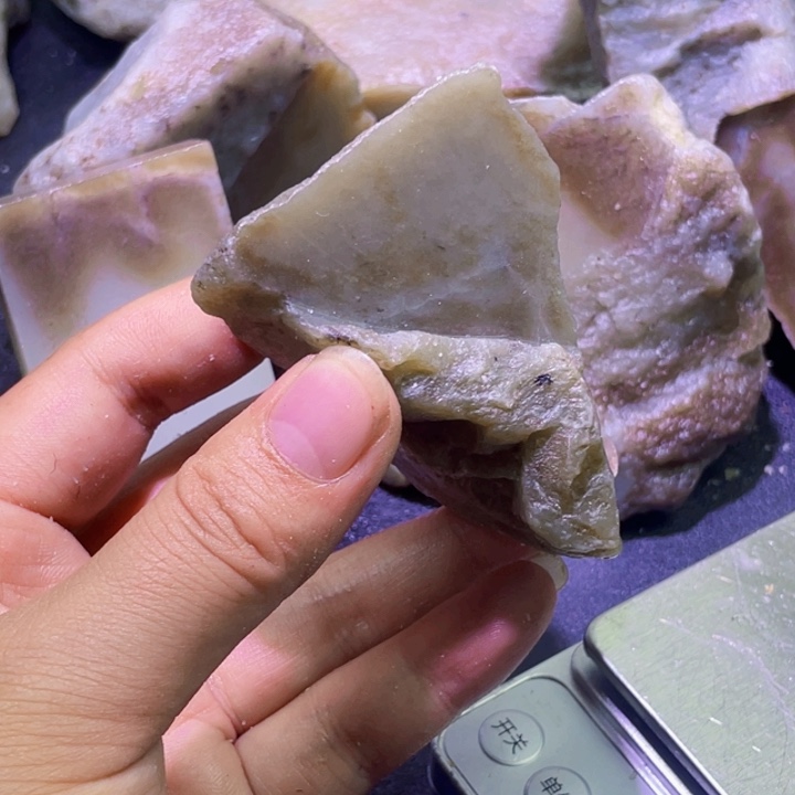 未镶嵌和田玉珠宝半成品