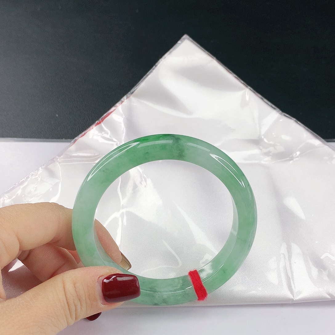 翡翠手镯未镶嵌翡翠120