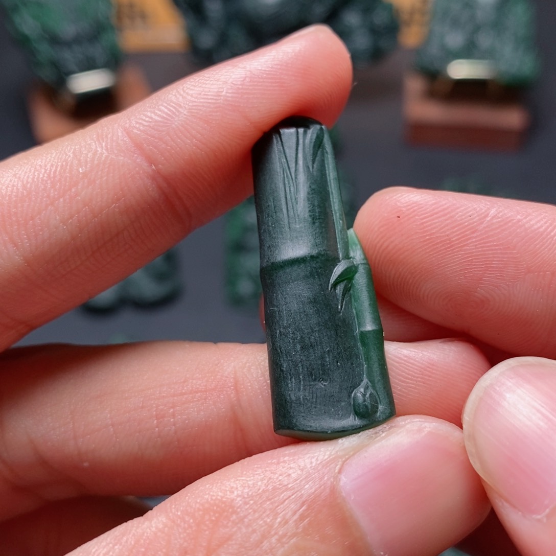 定制翡翠未镶嵌天然A货翡翠S