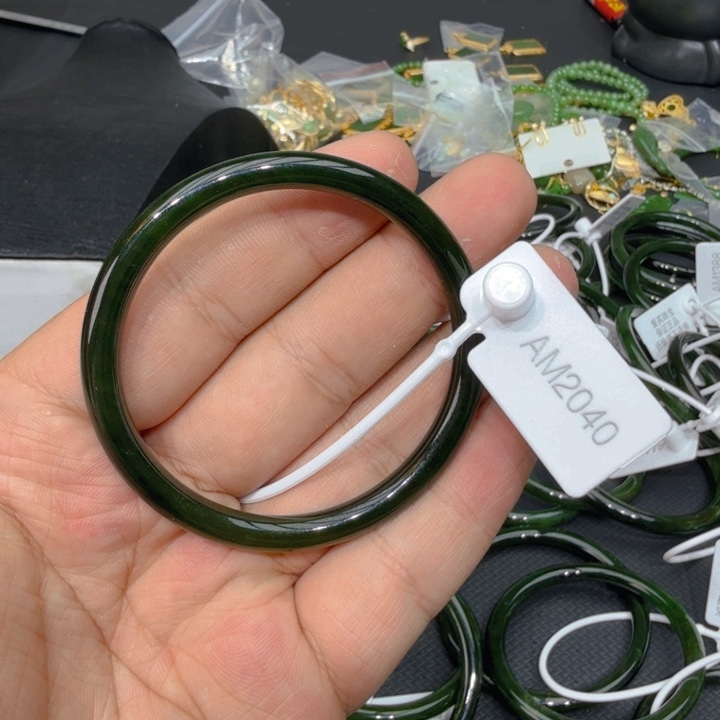 和田玉（碧玉）手镯未镶嵌55