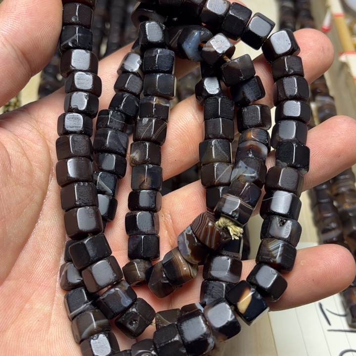 颈饰玻璃3703。1包