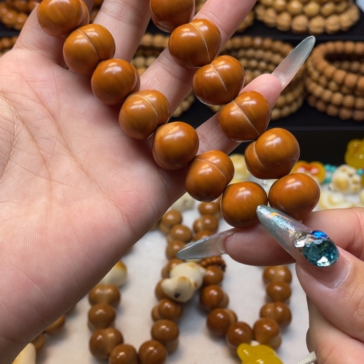 墨***兮手串猴头核桃微瑕屁桃