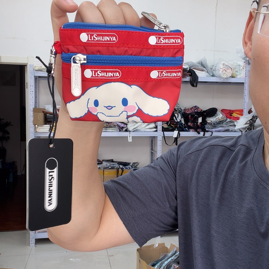 PU化妆包等各种产品的
